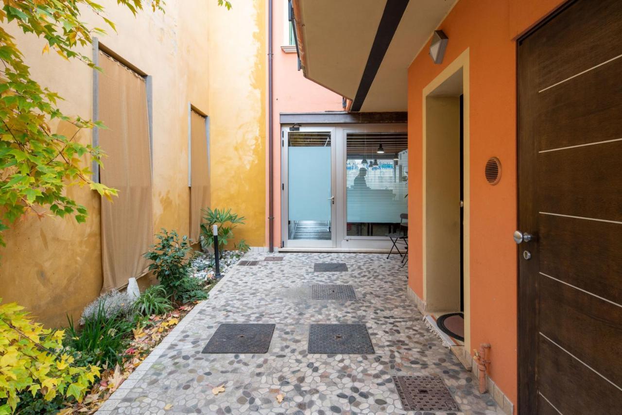 Venezia-Suite HemingwayA Pochi Passi Outlet Noventa di Piave Kültér fotó